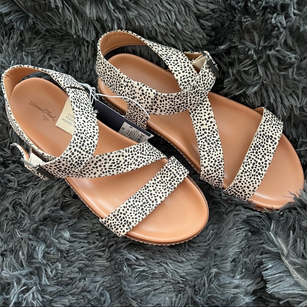 Universal Thread Black Beige Platform Footbed San… - image 2